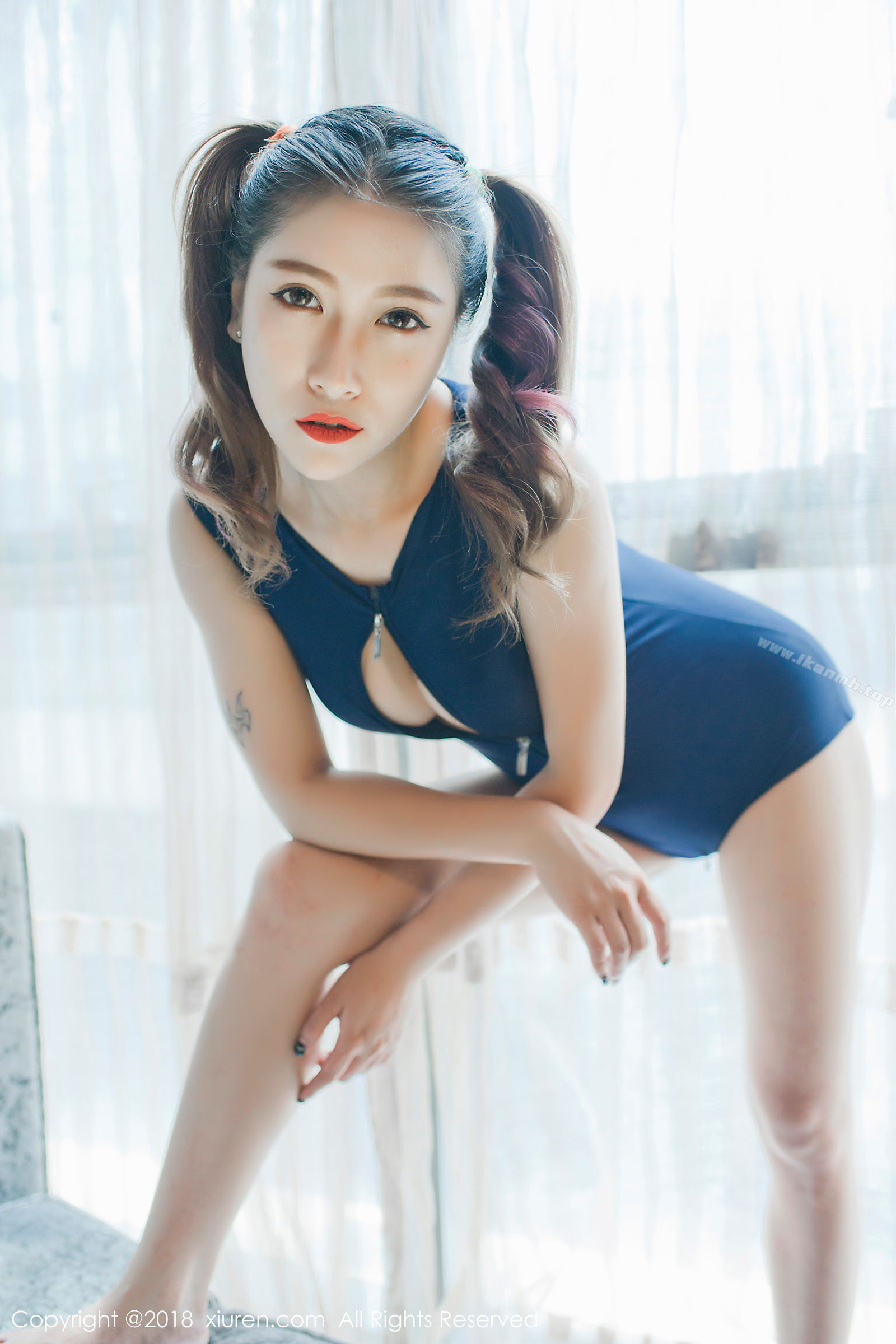 御姐范美女杜花花性格开朗，妖娆妩媚性感蓝色开胸比基尼和日系连体泳衣-性感写真（真人集）-歪歪出品（第9张）